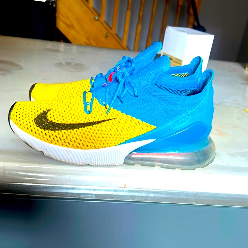 Nike AirMax Air270 Ukrainian colors size 9.5US